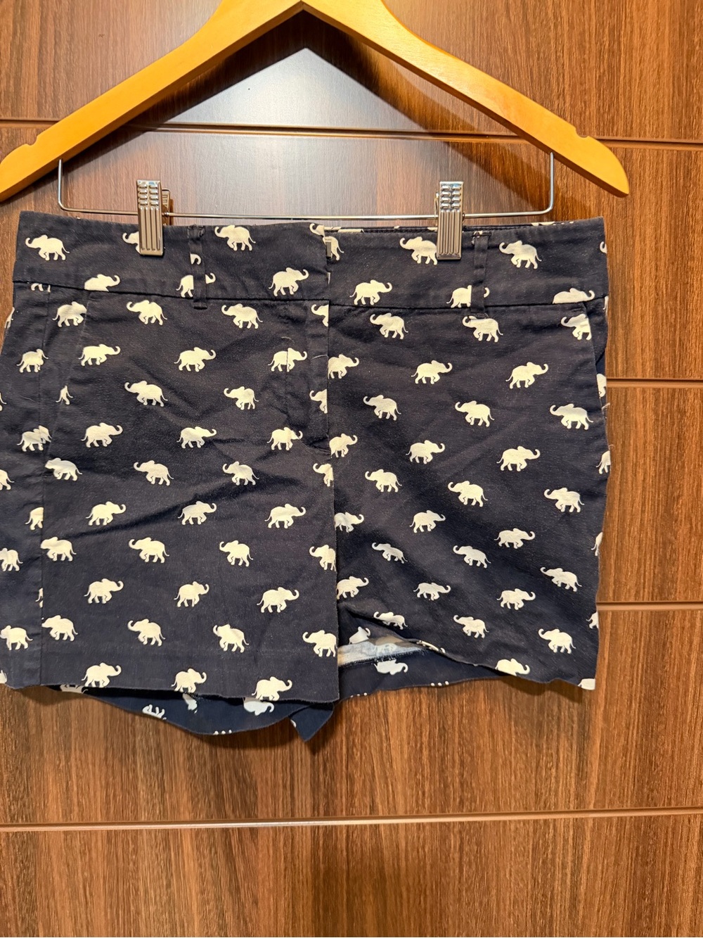 Ann Taylor Factory Navy Shorts with White Elephant Print Size 4